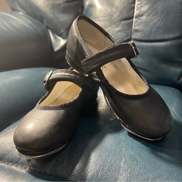 Capezio Other - Capezio Black Leather Tap Shoes - GC - Size 9.5